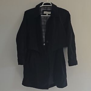 Liz Claiborne Women's Black cape trench coat size large